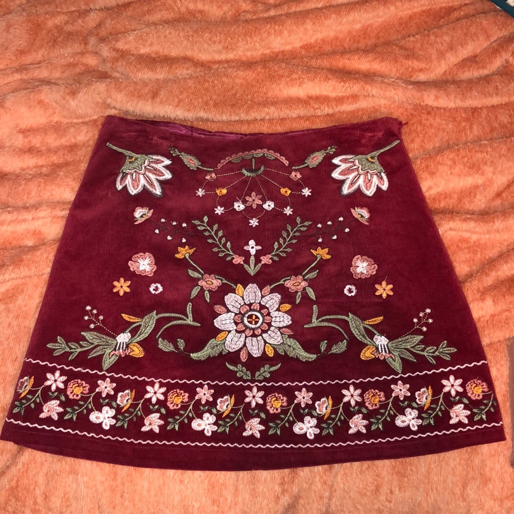 Embroidered skirt